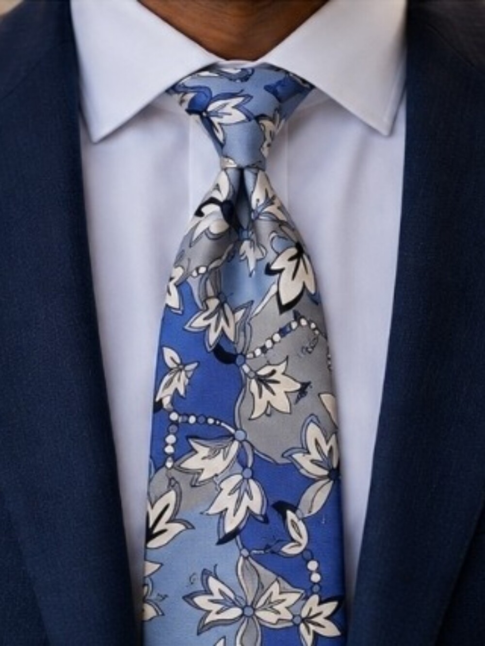 Emilio Pucci Vintage Signature Classic Blue and Gray Floral Men’s Tie